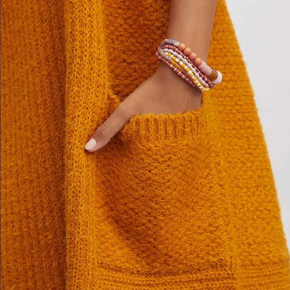 NWT Size M This cardigan complements dewy mornings and chilly evenings with ease - Picture 6 of 15